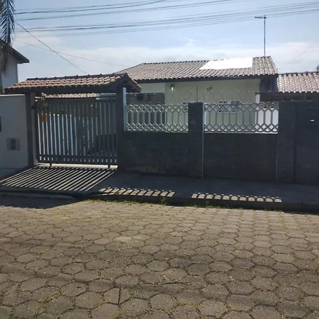 Casa Proximo A Praia Com Churrasqueira E Ar Condicionado! Caraguatatuba Exterior photo