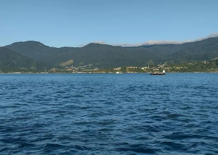 Casa Proximo A Praia Com Churrasqueira E Ar Condicionado!
