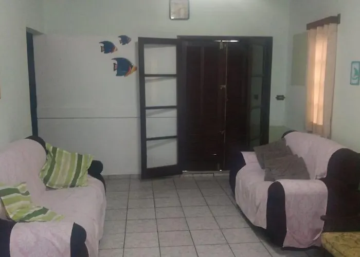 Casa Proximo A Praia Com Churrasqueira E Ar Condicionado!