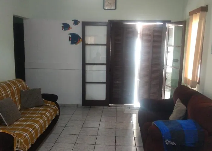 Casa Proximo A Praia Com Churrasqueira E Ar Condicionado!