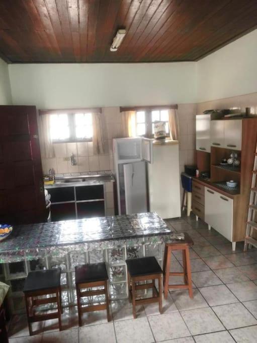 Casa Proximo A Com Churrasqueira E Ar Condicionado! Caraguatatuba